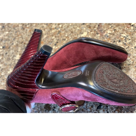 Sofft Red suede and patent leather pumps size 7 - Picture 6 of 7